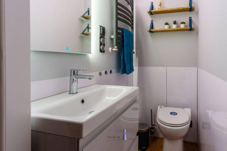 Hausboot Fjord Polaris Mit Biosauna In บาร์ท ภายนอก รูปภาพ